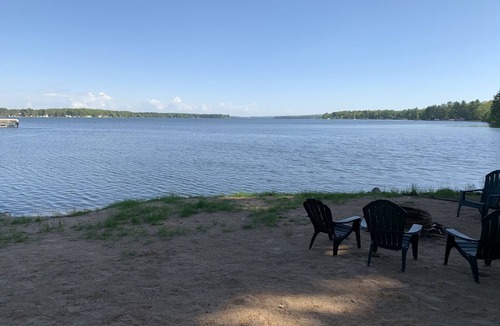 Gaylord Cottage | Gaylord-Otsego Fall- 2026. Rent 2 nights- 2 nights free.