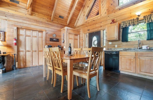 Branson Cedars Cabin | Genuine Log Cabin-Near Big Cedar! Private Hot Tub & Grill! Spacious Deck & Car Charger