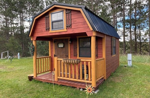Thompsonville Cabin | GLAMPING Cabin next to Crystal Mountain and Betsie River