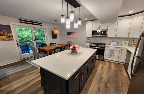 Harbor Springs Condo | Gorgeous 4 bedroom condo - 10 minutes from Harbor Springs & Ski Resorts