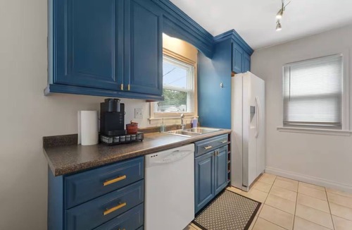 St. Louis Park House | Gorgeous 4-bedroom house with AC in lively Minneapolis