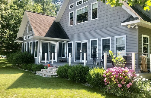 Northport House | Gorgeous home on sandy beach on West Grand Traverse Bay. Air conditioning.