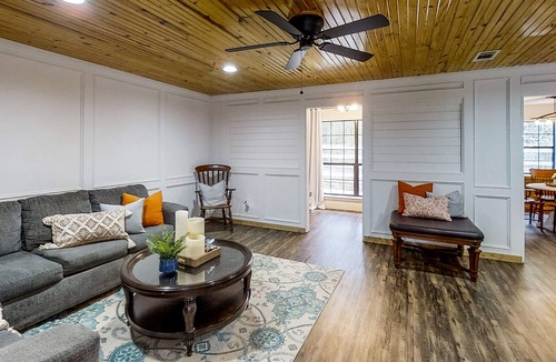Bellville House | Gorgeous ranch-style home on nearly 3 peaceful acres, dog-friendly