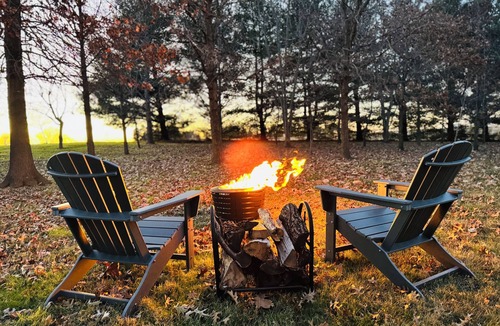 Michael House | Grafton Getaway @ The Studio. Cozy home on 3 acres just 7 minutes from town.