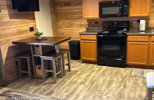 Grand Rivers Condo | Grand Rivers, KY ~ Unit B ~ Cozy & Charming ~ near Kentucky & Barkley Lake