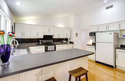 Granger House | Granger Gathering Place, 4 Mi to Notre Dame