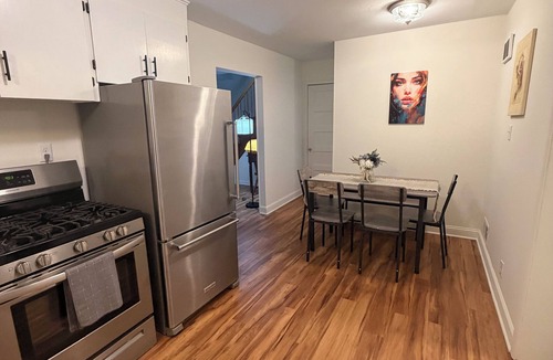 Greenfield House | Greenfield’s 96th Gradient-2 bedroom home with a large yard