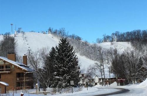Mancelona Resort | Greens & Glides Getaway at Schuss Mountain