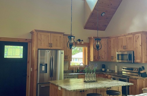 Nisswa House | Gull Lake Prime East Side 2bed/1bath Guesthouse with Dock in Charming Nisswa