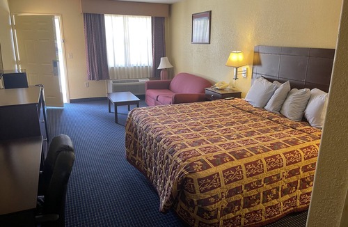 Gun Barrel City Hotel | Gun Barrel Executive Inn