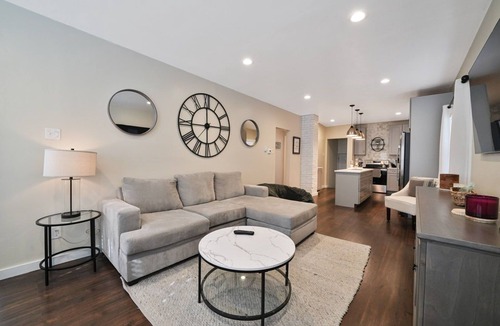 Northeast South Bend House | Half mile walk to Notre Dame and Eddy street Remodeled. Fast WiFi