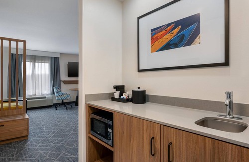 Southgate Hotel | Hampton Inn Detroit/Southgate