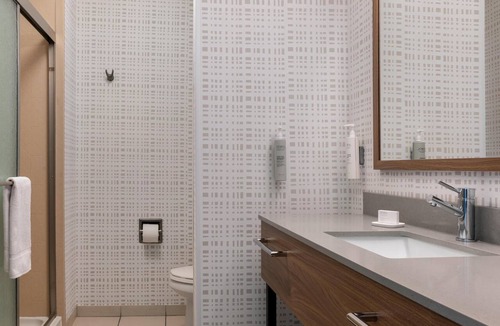 Southgate Hotel | Hampton Inn Detroit/Southgate
