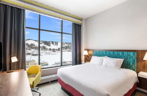 Houghton Hotel | Hampton Inn & Suites Houghton