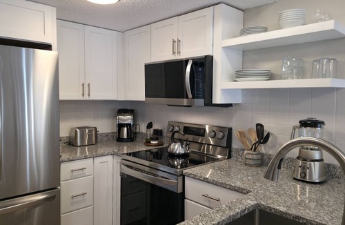 Harbor Springs Condo | Harbor Cove 28 Beach & Pool Retreat: A cozy 3BR condo in scenic Harbor Springs