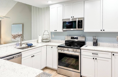 Harbor Springs House | Harbor Cove #45 – Modern Comfort Near the Shore