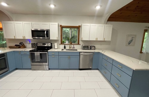 Coloma House | Harborwood Hideaway · Sleeps 16 ·Near St. Joe & South Haven