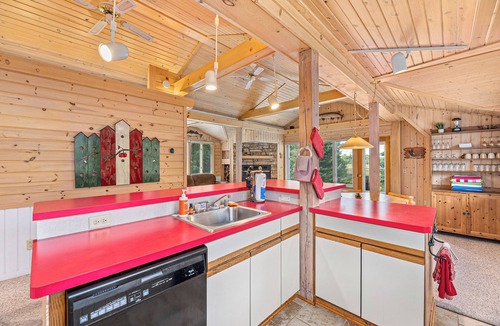 Sayner Cabin | Harlequin Haven | Hot Tub, AC, Lake Access, Private Deck