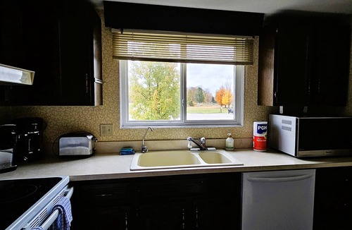 Cedar House | Heated Pool, 5 miles to Lk Michigan Beach, Leelanau County, 4-brm 4-ba. Air,