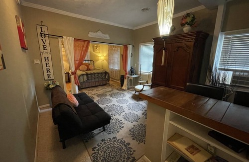 West Main HIll Bed & Breakfast | Henderson Castle