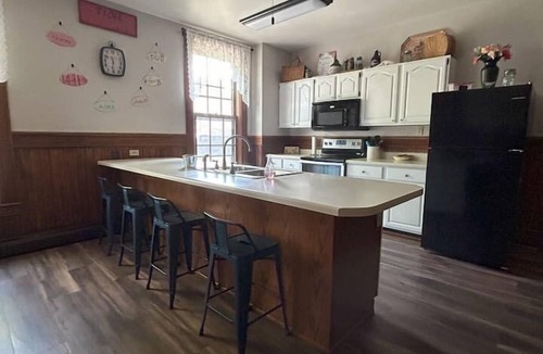 Calumet House | Heritage, Heart, and Room to Be Together!