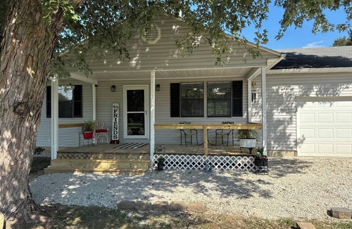 Rogersville House | Hey friends, welcome to Maggie’s Place to relax and enjoy some peace and quiet