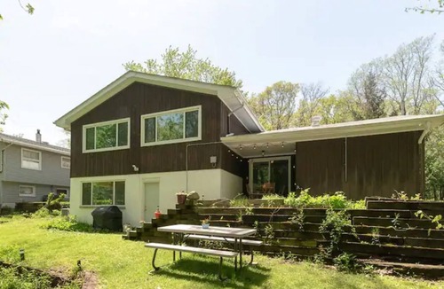 Miller Beach House | Hike The Dunes Walk To Beach and National Park! 5BR, 2 Bath and Game Room