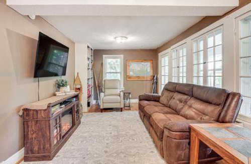 Wakefield House | Hillside Home on 4 Wooded Acres by Sunday Lake