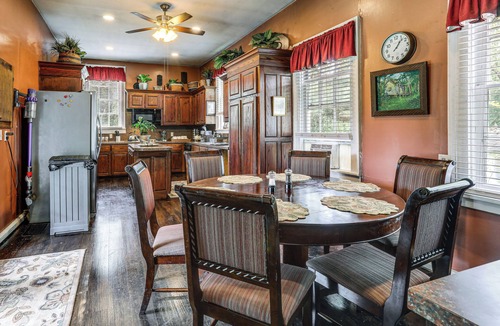 Pinckneyville House | Historic 5,400-Sq-Ft Woodville Estate w/Pool