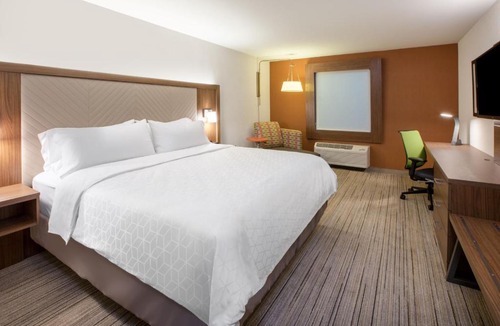 Carthage Hotel | Holiday Inn Express Hotel & Suites Carthage by IHG