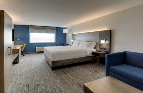 Kenner - Louis Armstrong International Airport Hotel | Holiday Inn Express Kenner - New Orleans Airport by IHG