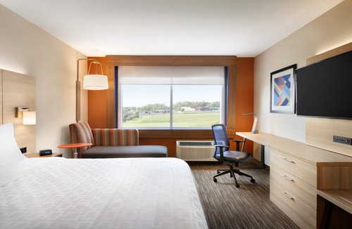 Allen Park Hotel | Holiday Inn Express & Suites Allen Park, an Ihg Hotel