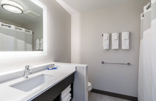 Saint Marys  Saint Joseph County Hotel | Holiday Inn Express & Suites - South Bend Casino by IHG