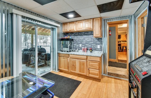Gerrish Township House | Home Theater & Hot Tub! Home Near Higgins Lake