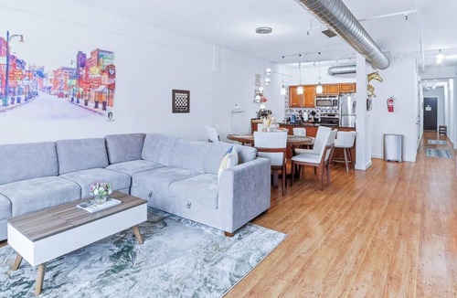 Downtown Memphis Apartment | `Iconic Memphis` Loft - Spacious 2BD in the heart of the Downtown (Loft#303)
