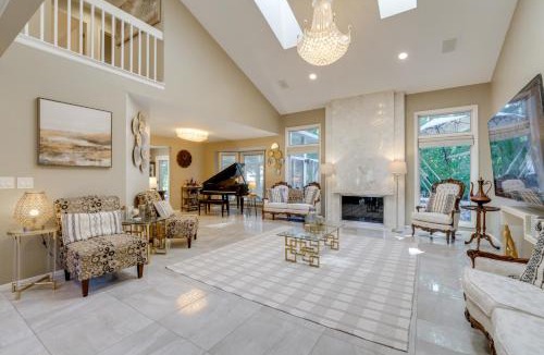 Anchorville House | Indoor & Outdoor Entertainment! Luxe Michigan Home