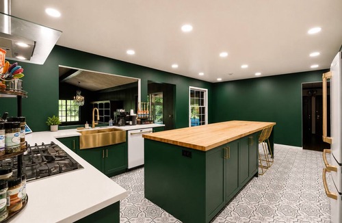 Farmington Hills House | Indoor Pool & Sauna Retreat