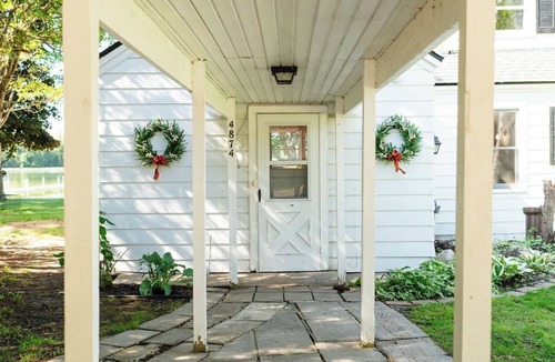 Oden Cottage | Island view Lake Cottage on Crooked Lake, best views!