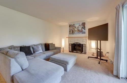 Jackson House | Jackson Home w/Fire Pit & Yard: 3 Mi to Downtown