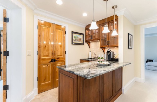 Niles House | Keenan Hollow Farm | 5B/4.5BA on River Sleeps 21