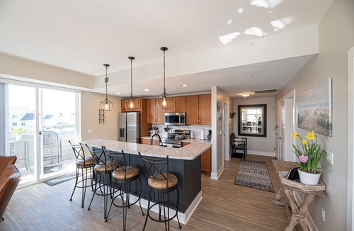 Grand Haven Condo | King Bed Newly Updated Condo!