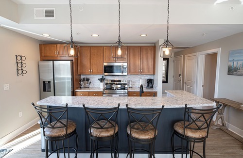 Grand Haven Condo | King Bed Newly Updated Condo!