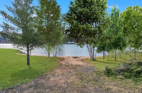 Houghton Cabin | Lake Access Cabin with Kayaks, Trail Access, Sauna – Across the lake from MTU