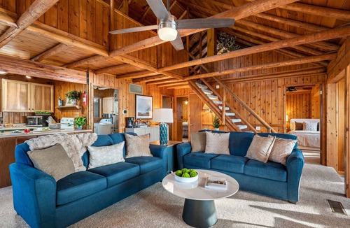 Lake Ann House | Lake Ann Waterfront | Family, Pet Friendly/Walk to Downtown