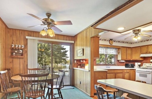 Powers Lake House | Lake Front Family get away