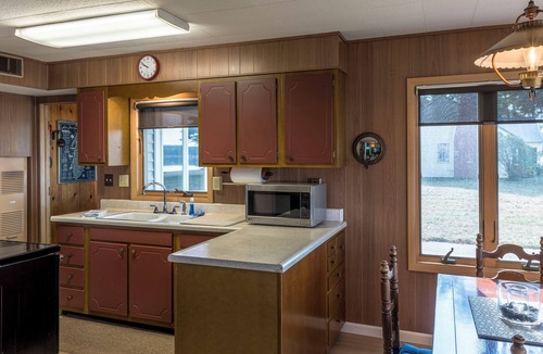 Silver Lake Cottage | "Lake Haven" Cottage & Guest House, sleeps 8. Silver Lake frontage, Dune views.