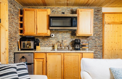 Cheboygan Cabin | Lake Huron Beachfront, Hot Tub, Kayaks, 10 minutes to Mackinaw City