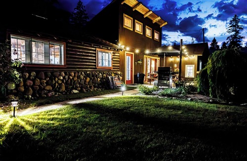Cheboygan Cabin | Lake Huron Beachfront, Hot Tub, Kayaks, 10 minutes to Mackinaw City
