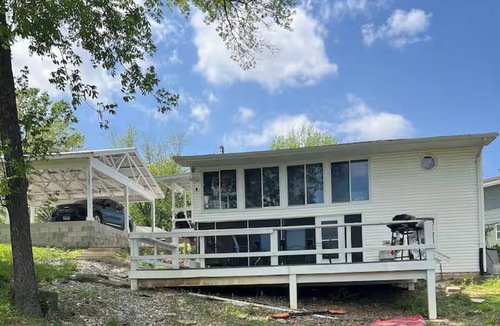 Marion House | Lake of Egypt Cove - Waterfront Home, Kayaks, Pet Friendly