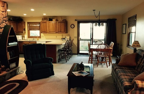 Newberry House | LAKE SUPERIOR AGATE HAVEN – A private Lake Superior home! Best sunsets!